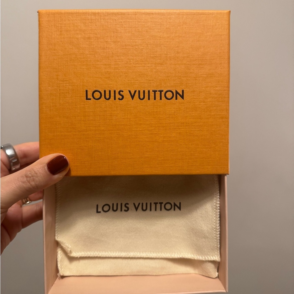 Louis Vuitton Orange Box with Ivory Dust Bag